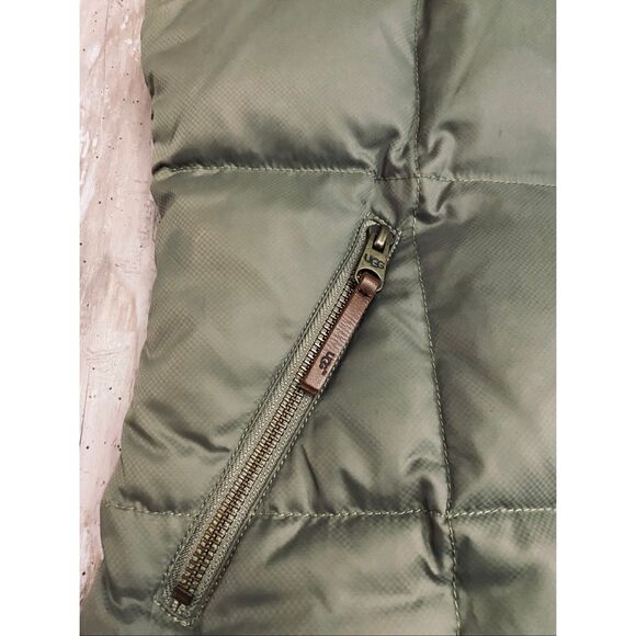 UGG Australia Army Green Puffer Down Vest Womens Sz L - Picture 8 of 11